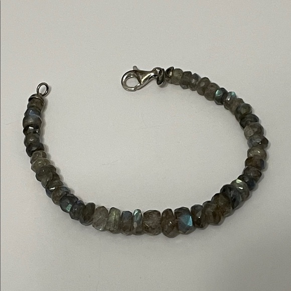 Labradorite Bracelet - Picture 9 of 14